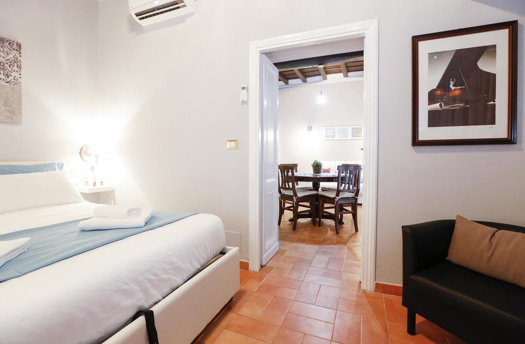 Apartment Domizio *